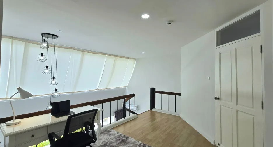 For rent 3 bedrooms condo in Bang Lamung, Chonburi