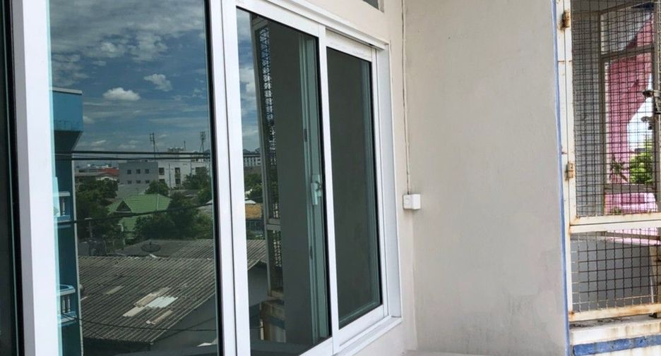 For sale 2 bedrooms townhouse in Don Mueang, Bangkok