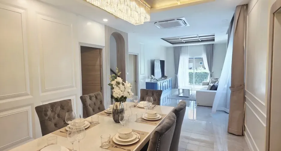 For sale and for rent 4 bedrooms villa in Mueang Phuket, Phuket