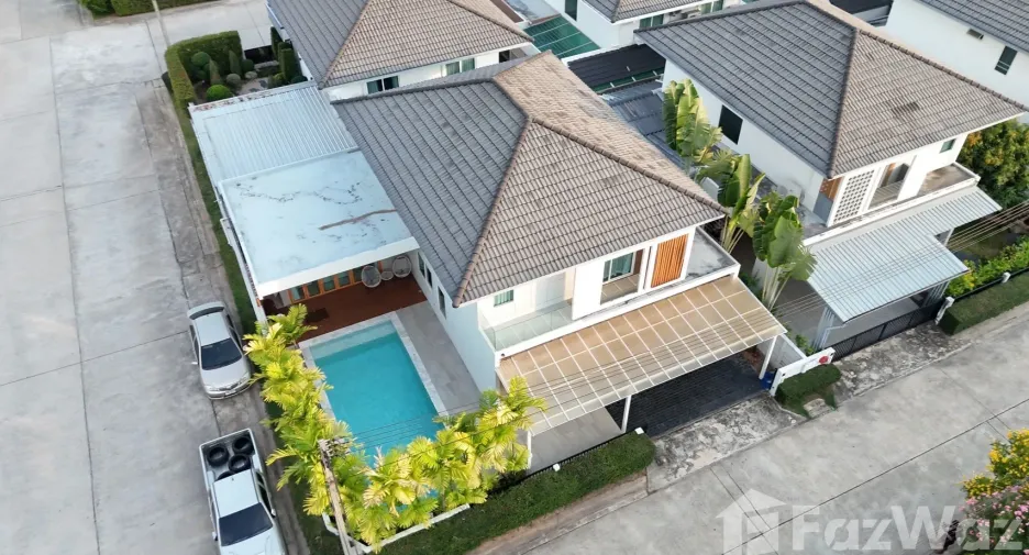 For sale and for rent 4 bedrooms villa in Mueang Phuket, Phuket