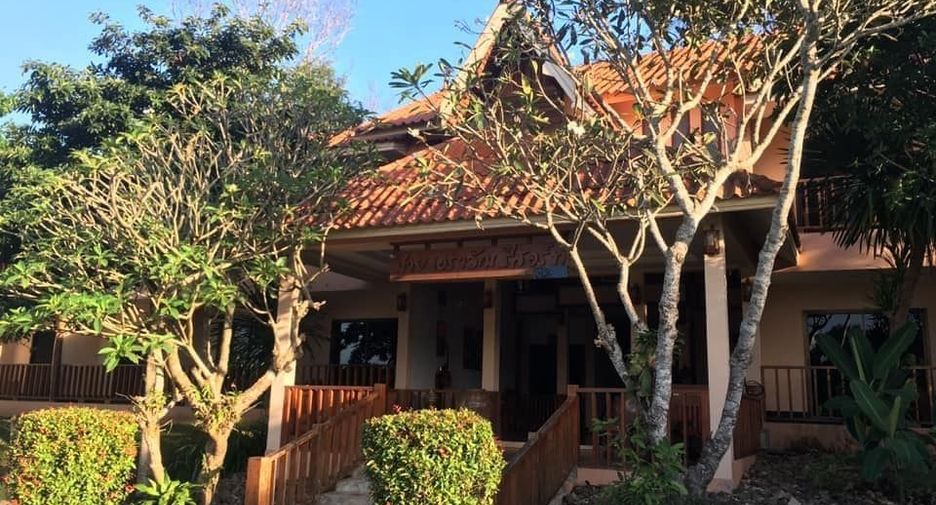 For sale 24 bedrooms hotel in Pai, Mae Hong Son
