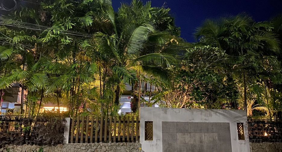 For sale and for rent 4 bedrooms villa in Mueang Phuket, Phuket