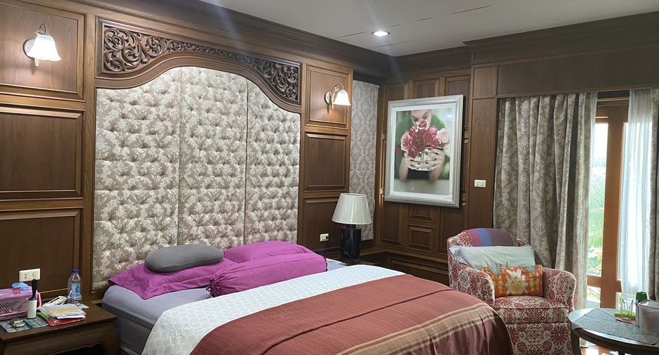 For sale and for rent 4 bedrooms villa in Mueang Phuket, Phuket