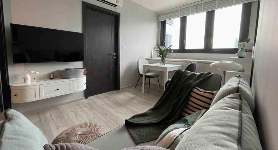 À vendre 1 chambre condo à Huai Khwang, Bangkok