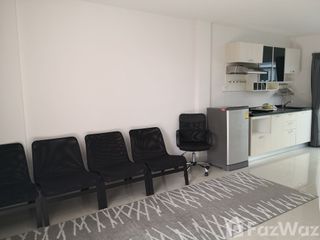 Casa adosada en venta de 3 habitaciones en Bang Sao Thong, Samut Prakan