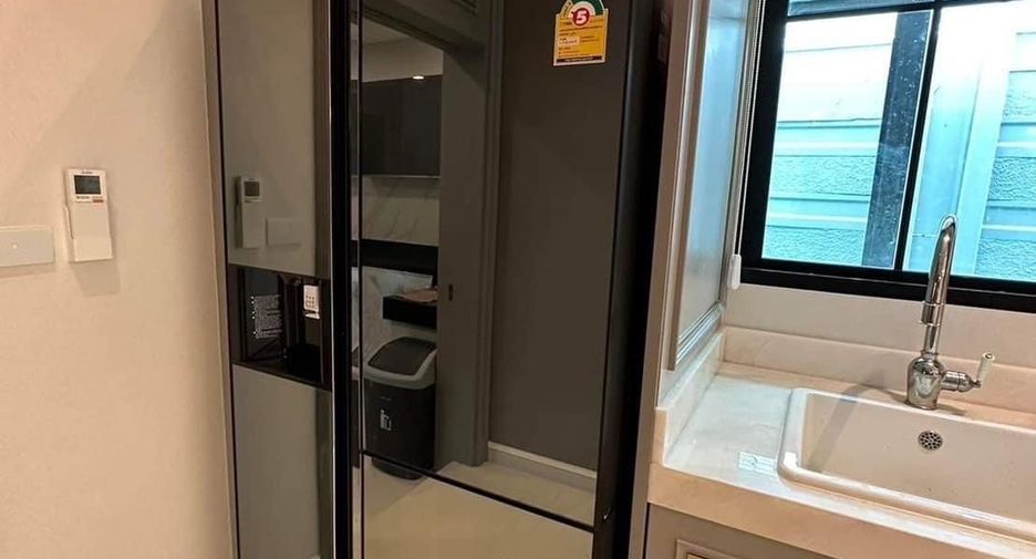 For sale 4 bedrooms house in Thawi Watthana, Bangkok