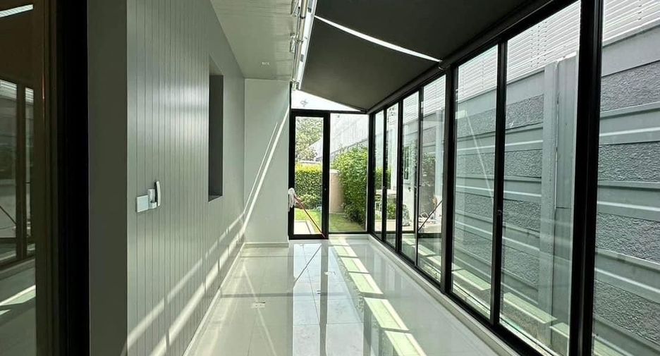 For sale 4 bedrooms house in Thawi Watthana, Bangkok