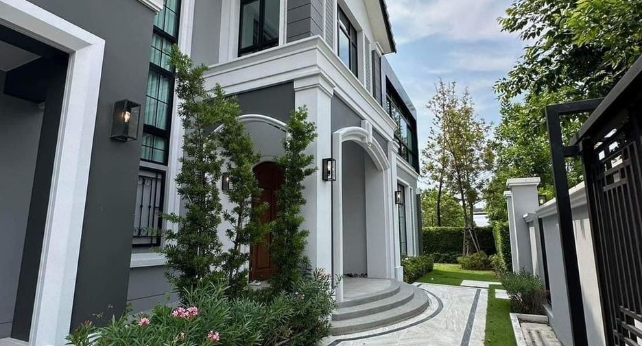 For sale 4 bedrooms house in Thawi Watthana, Bangkok