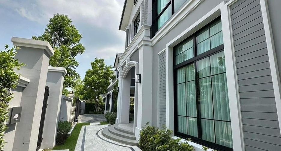 For sale 4 bedrooms house in Thawi Watthana, Bangkok
