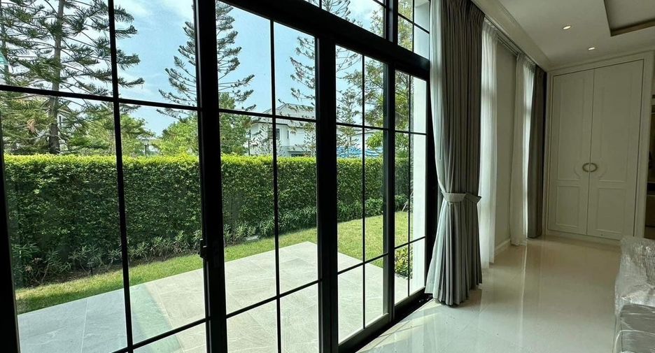 For sale 4 bedrooms house in Thawi Watthana, Bangkok