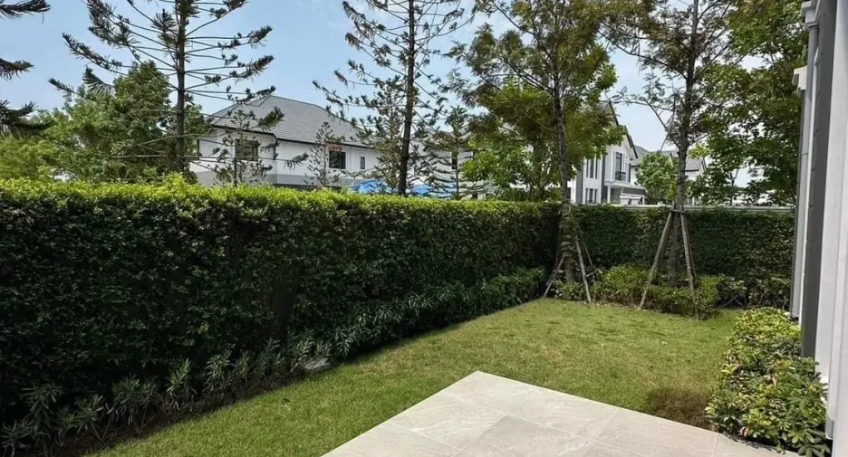 For sale 4 bedrooms house in Thawi Watthana, Bangkok