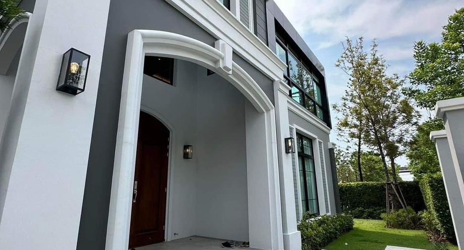 For sale 4 bedrooms house in Thawi Watthana, Bangkok