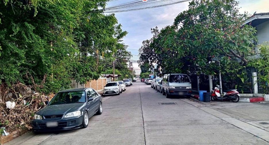 Haus zum Kauf mit 4 Zimmer in Mueang Samut Prakan, Samut Prakan