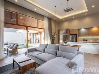 For rent 4 bedrooms villa in Mueang Phuket, Phuket