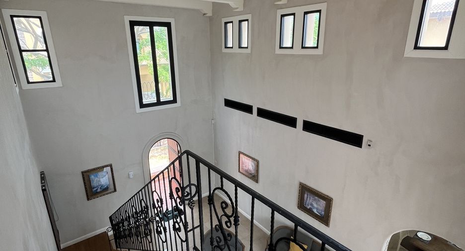 Villa en alquiler de 3 habitaciones en Sattahip, Chonburi