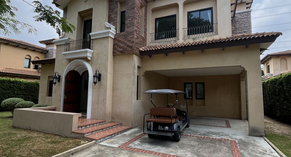 Villa en alquiler de 3 habitaciones en Sattahip, Chonburi