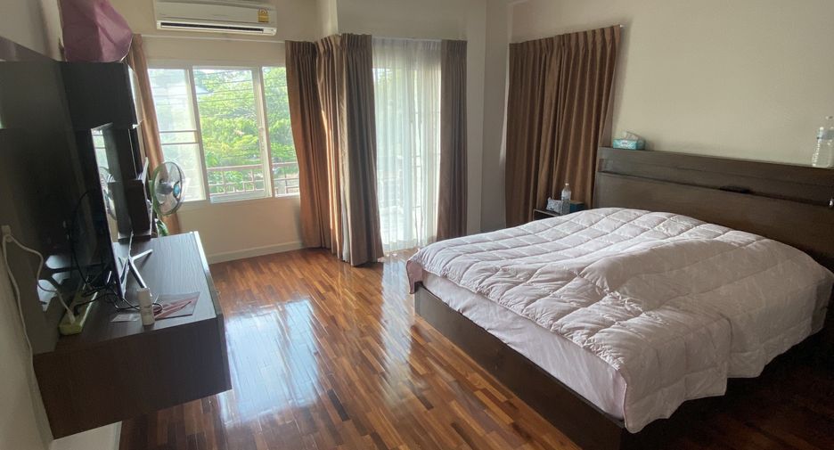 For sale 4 bedrooms house in Bang Lamung, Chonburi