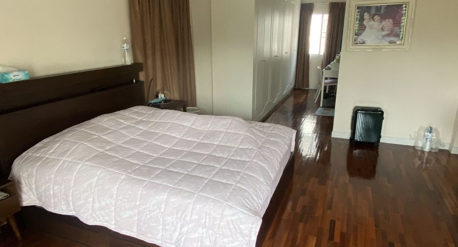 For sale 4 bedrooms house in Bang Lamung, Chonburi
