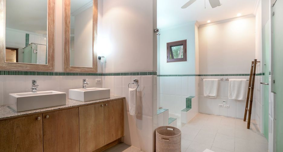 Villa en venta de 5 habitaciones en Thalang, Phuket