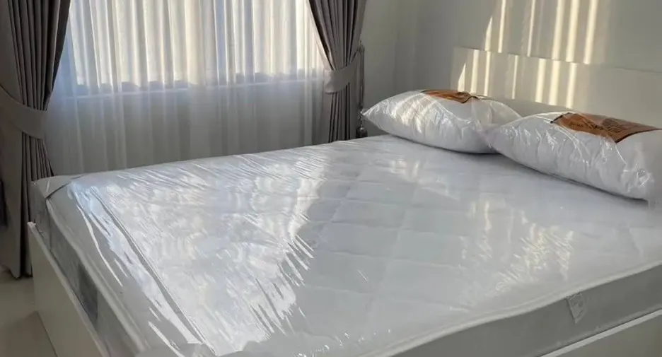 Casa en alquiler de 3 habitaciones en Bang Lamung, Chonburi