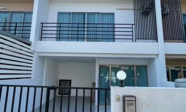 Haus zur Miete mit 3 Zimmer in Bang Lamung, Chonburi