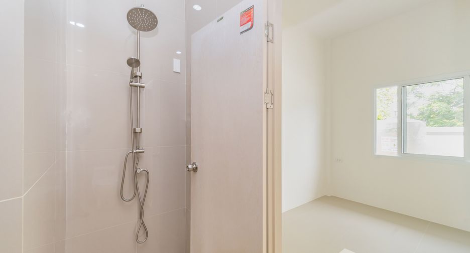 For sale 2 ベッドルーム townhouse in Thalang, Phuket