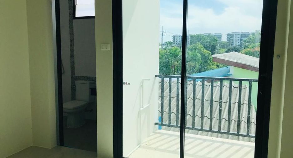 For sale 4 bedrooms townhouse in Mueang Phuket, Phuket