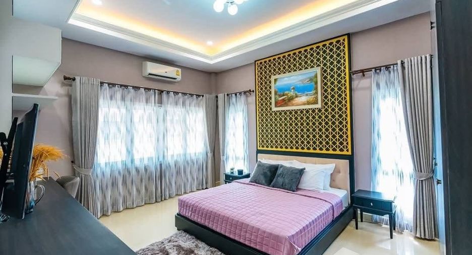 For rent 3 bedrooms villa in Huay Yai, Pattaya