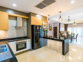 Villa en alquiler de 3 habitaciones en Bang Lamung, Chonburi