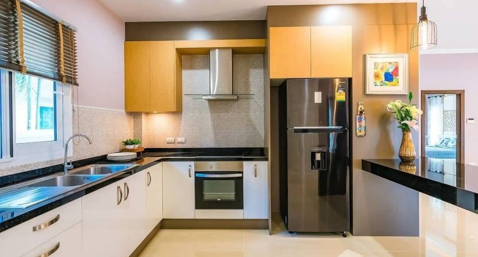 For rent 3 bedrooms villa in Huay Yai, Pattaya