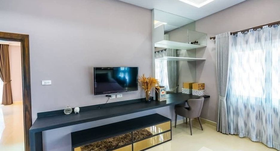 For rent 3 bedrooms villa in Huay Yai, Pattaya