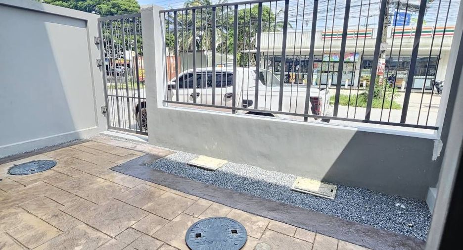 For sale and for rent 3 bedrooms retail Space in Prawet, Bangkok
