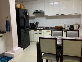 For sale 2 bedrooms condo in Din Daeng, Bangkok