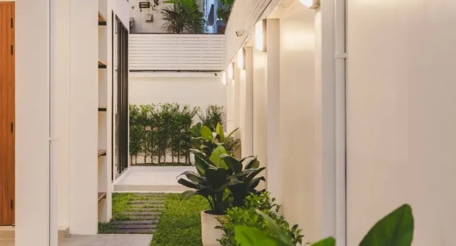 For sale 3 bedrooms townhouse in Phra Khanong, Bangkok