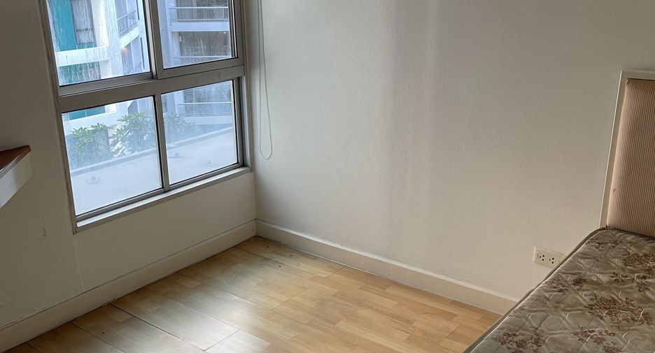 For sale 2 bedrooms condo in Yan Nawa, Bangkok