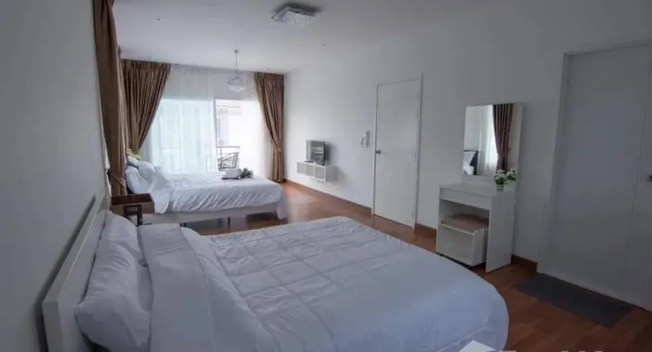 Casa en venta y en alquiler de 5 habitaciones en Bang Lamung, Chonburi
