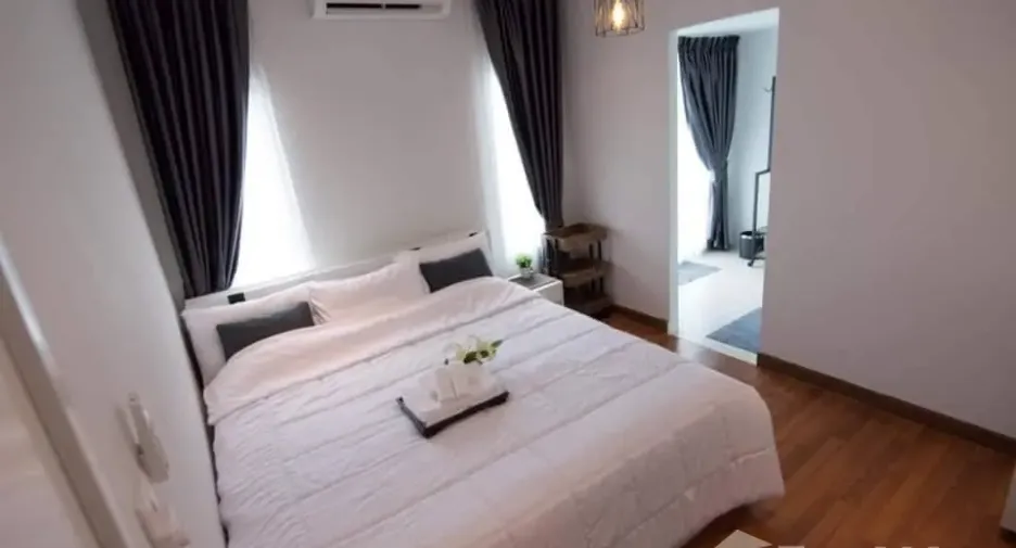 Casa en venta y en alquiler de 5 habitaciones en Bang Lamung, Chonburi