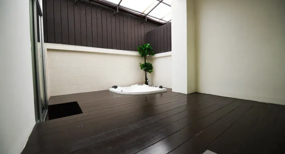 For sale 3 bedrooms townhouse in Thalang, Phuket