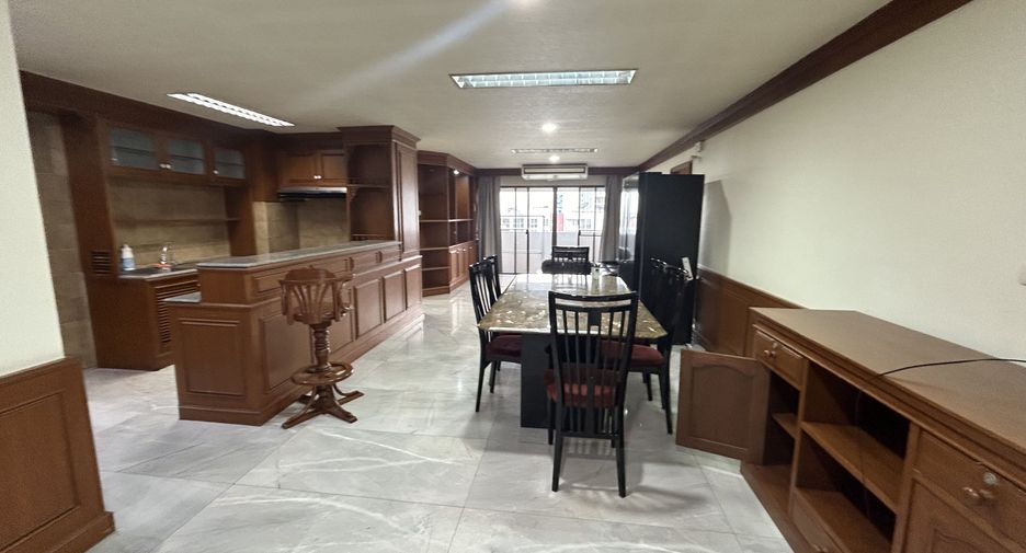 ขาย 3 ห้องนอน คอนโด ใน วัฒนา, กรุงเทพฯ