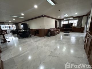 For sale 3 bedrooms condo in Watthana, Bangkok