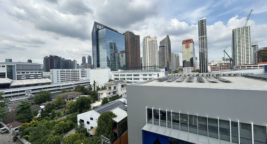 ขาย 3 ห้องนอน คอนโด ใน วัฒนา, กรุงเทพฯ