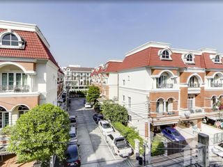 Продажа 3 спальни таунхаус в Лат Пхрао, Бангкок