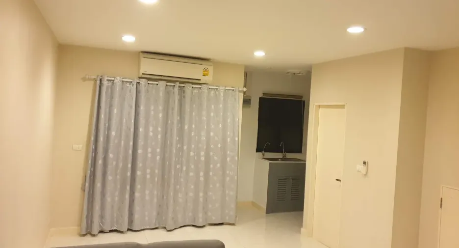 For rent and for sale 3 bedrooms townhouse in Mueang Nonthaburi, Nonthaburi