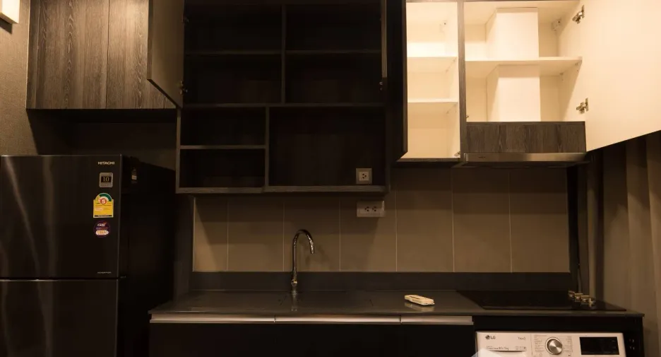 For sale 2 bedrooms condo in Bang Rak, Bangkok