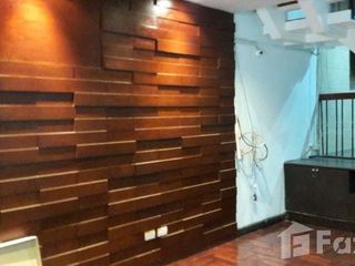 Reihenhaus zum Kauf und zur Miete mit 9 Zimmer in Watthana, Bangkok