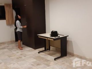 Reihenhaus zum Kauf und zur Miete mit 9 Zimmer in Watthana, Bangkok