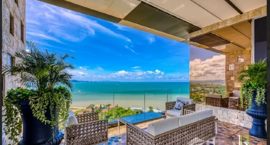 Condo en venta y en alquiler de 2 habitaciones en Bang Lamung, Chonburi