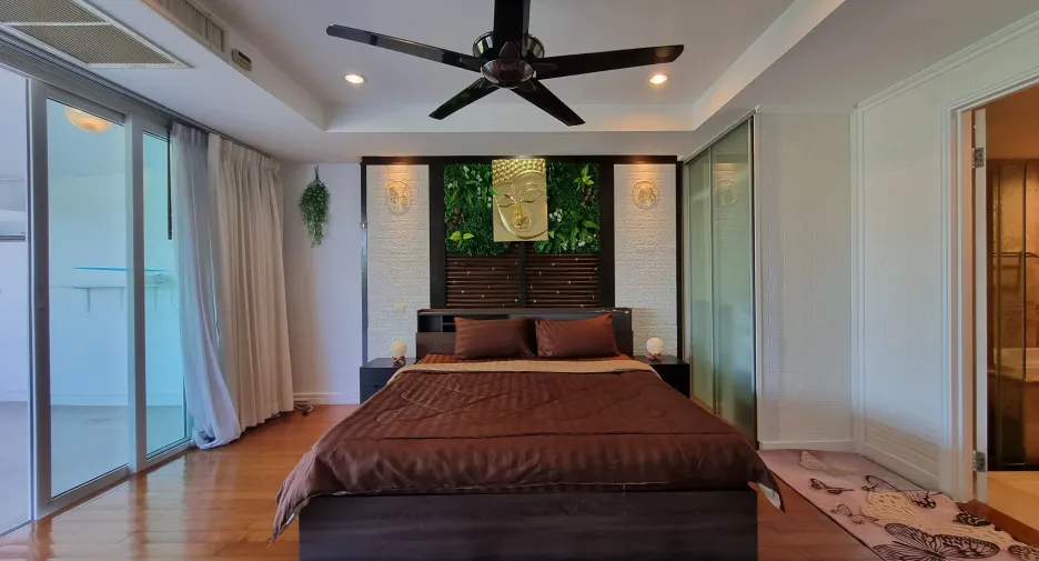 For sale and for rent 2 bedrooms condo in Mueang Phuket, Phuket