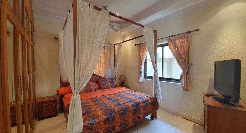 For rent 3 ベッドルーム villa in Bang Lamung, Chonburi