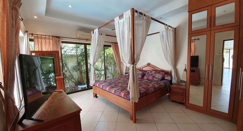 For rent 3 ベッドルーム villa in Bang Lamung, Chonburi